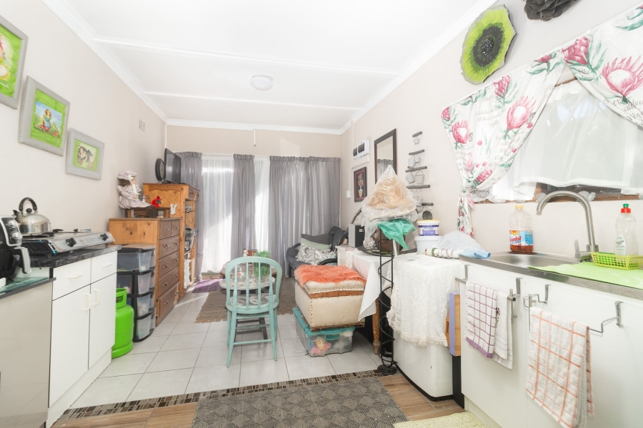 5 Bedroom Property for Sale in La Rochelle Western Cape